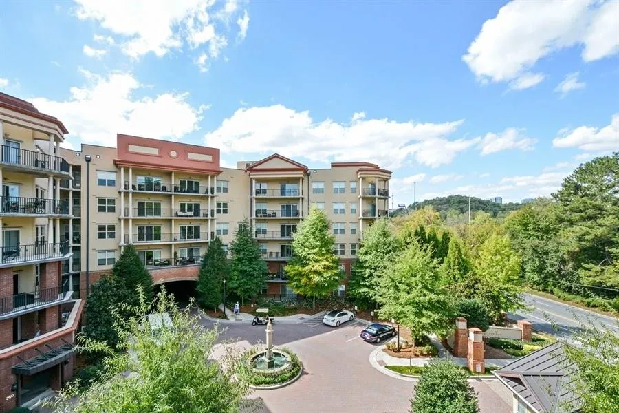 902 River Vista Drive Unit 902, Atlanta, Georgia 30339, 4 Bedrooms Bedrooms, ,4 BathroomsBathrooms,Residential,Sold,902 River Vista Drive Unit 902,6054753