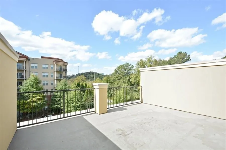 902 River Vista Drive Unit 902, Atlanta, Georgia 30339, 4 Bedrooms Bedrooms, ,4 BathroomsBathrooms,Residential,Sold,902 River Vista Drive Unit 902,6054753