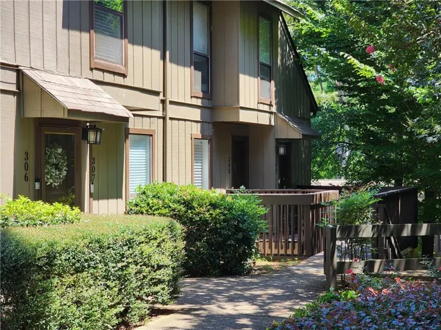 308 Cumberland Court Se, Smyrna, Georgia 30080