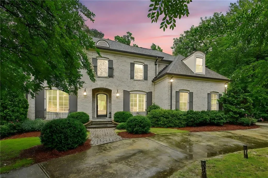 2115 Howell Mill Road Nw, Atlanta, Georgia 30318, 6 Bedrooms Bedrooms, ,6 BathroomsBathrooms,Residential,For Sale,2115 Howell Mill Road Nw,7625268