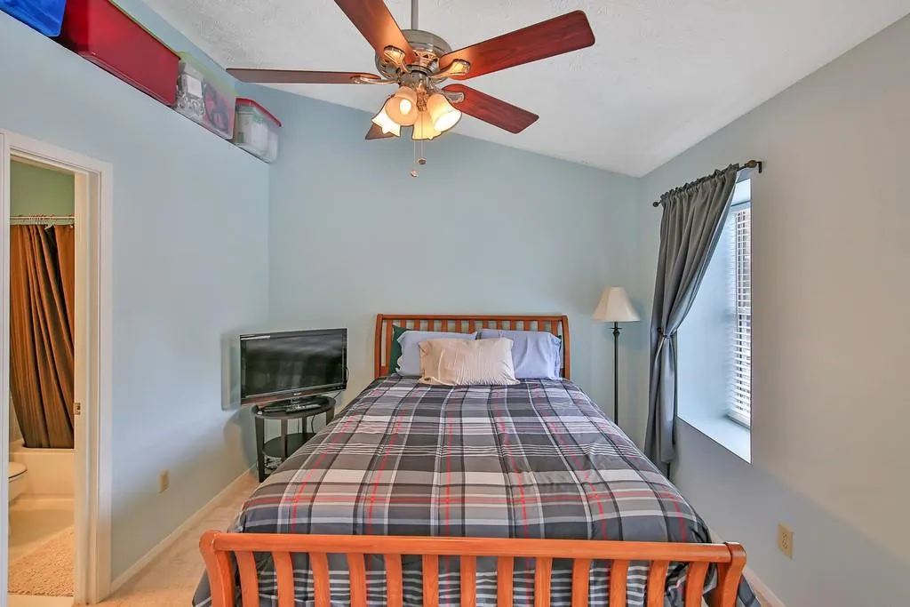 204 Wedgewood Way, Sandy Springs, Georgia 30350, 2 Bedrooms Bedrooms, ,2 BathroomsBathrooms,Residential,Sold,204 Wedgewood Way,6534806