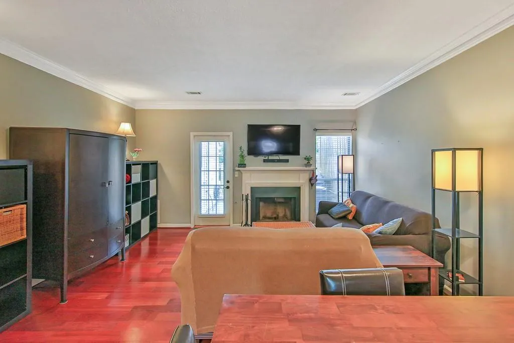 204 Wedgewood Way, Sandy Springs, Georgia 30350, 2 Bedrooms Bedrooms, ,2 BathroomsBathrooms,Residential,Sold,204 Wedgewood Way,6534806