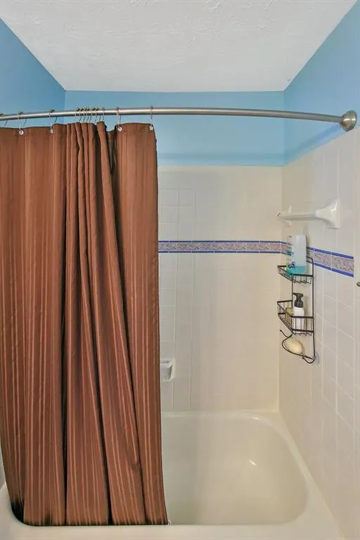 204 Wedgewood Way, Sandy Springs, Georgia 30350, 2 Bedrooms Bedrooms, ,2 BathroomsBathrooms,Residential,Sold,204 Wedgewood Way,6534806