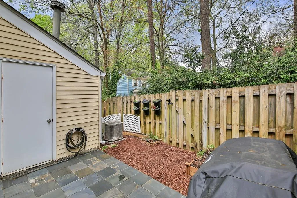 204 Wedgewood Way, Sandy Springs, Georgia 30350, 2 Bedrooms Bedrooms, ,2 BathroomsBathrooms,Residential,Sold,204 Wedgewood Way,6534806