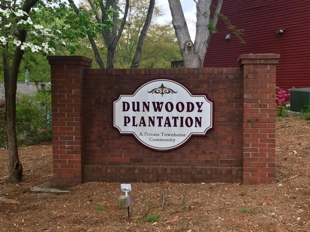 204 Wedgewood Way, Sandy Springs, Georgia 30350, 2 Bedrooms Bedrooms, ,2 BathroomsBathrooms,Residential,Sold,204 Wedgewood Way,6534806