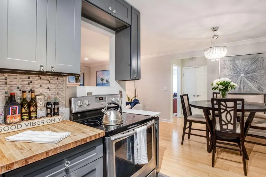 1205 Wingate Way, Sandy Springs, Georgia 30350, 2 Bedrooms Bedrooms, ,2 BathroomsBathrooms,Residential,Sold,1205 Wingate Way,7091669