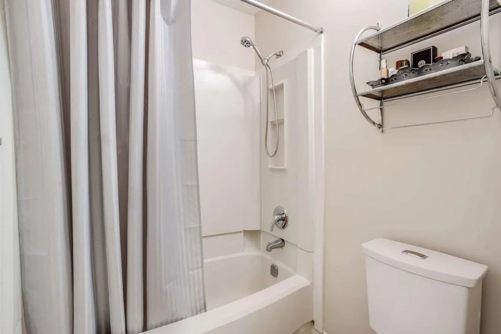 1205 Wingate Way, Sandy Springs, Georgia 30350, 2 Bedrooms Bedrooms, ,2 BathroomsBathrooms,Residential,Sold,1205 Wingate Way,7091669