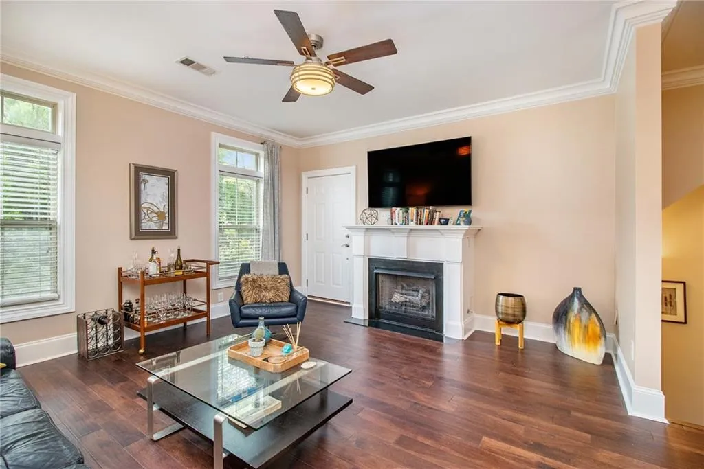 325 Le Gran Bend, Atlanta, Georgia 30328, 2 Bedrooms Bedrooms, ,2 BathroomsBathrooms,Residential,Sold,325 Le Gran Bend,6924029