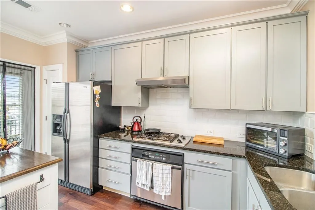 325 Le Gran Bend, Atlanta, Georgia 30328, 2 Bedrooms Bedrooms, ,2 BathroomsBathrooms,Residential,Sold,325 Le Gran Bend,6924029