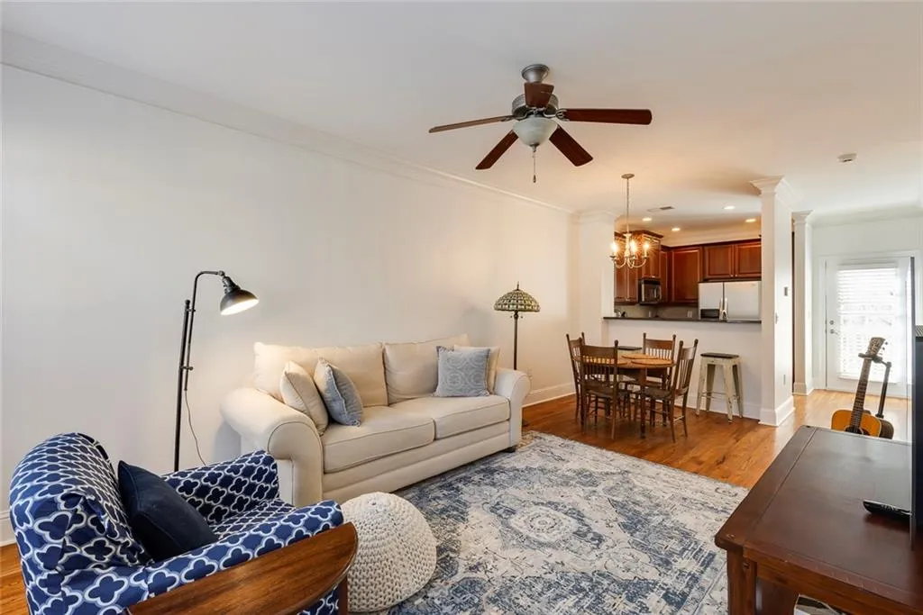 1175 Glenridge Place, Atlanta, Georgia 30342, 2 Bedrooms Bedrooms, ,1 BathroomBathrooms,Residential,Sold,1175 Glenridge Place,7537737