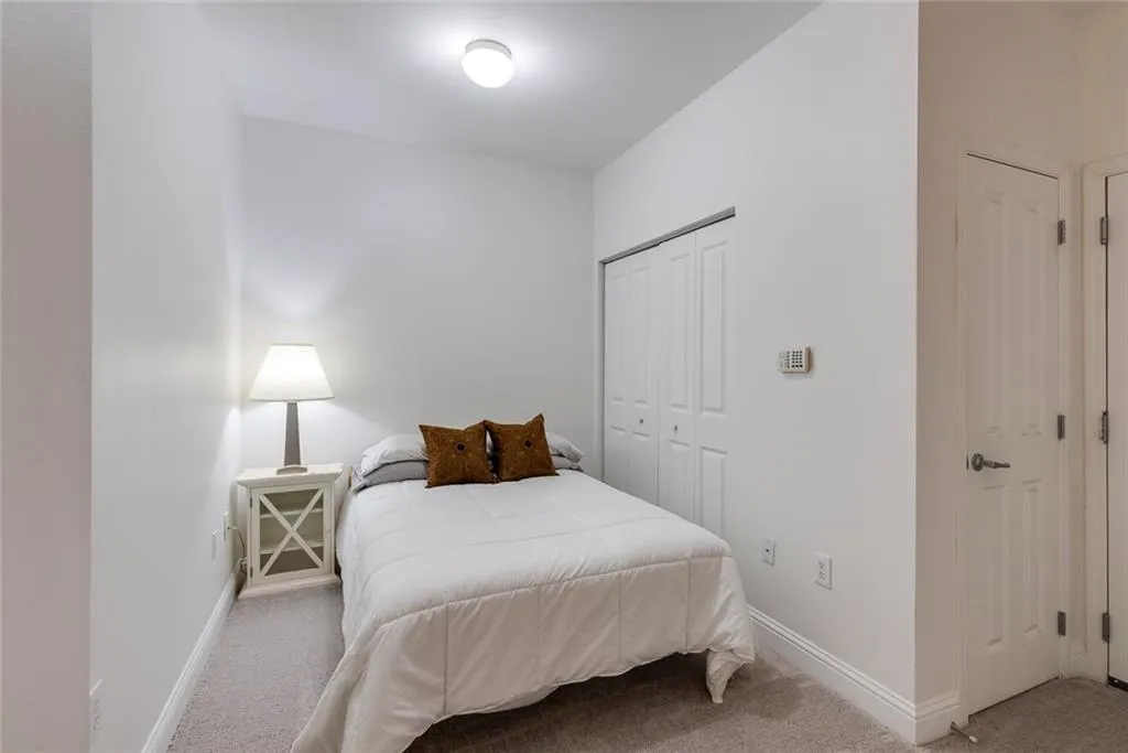 1175 Glenridge Place, Atlanta, Georgia 30342, 2 Bedrooms Bedrooms, ,1 BathroomBathrooms,Residential,Sold,1175 Glenridge Place,7537737