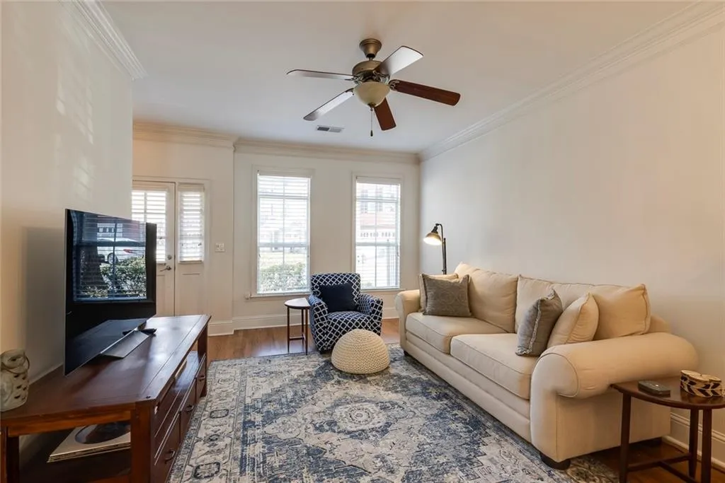 1175 Glenridge Place, Atlanta, Georgia 30342, 2 Bedrooms Bedrooms, ,1 BathroomBathrooms,Residential,Sold,1175 Glenridge Place,7537737