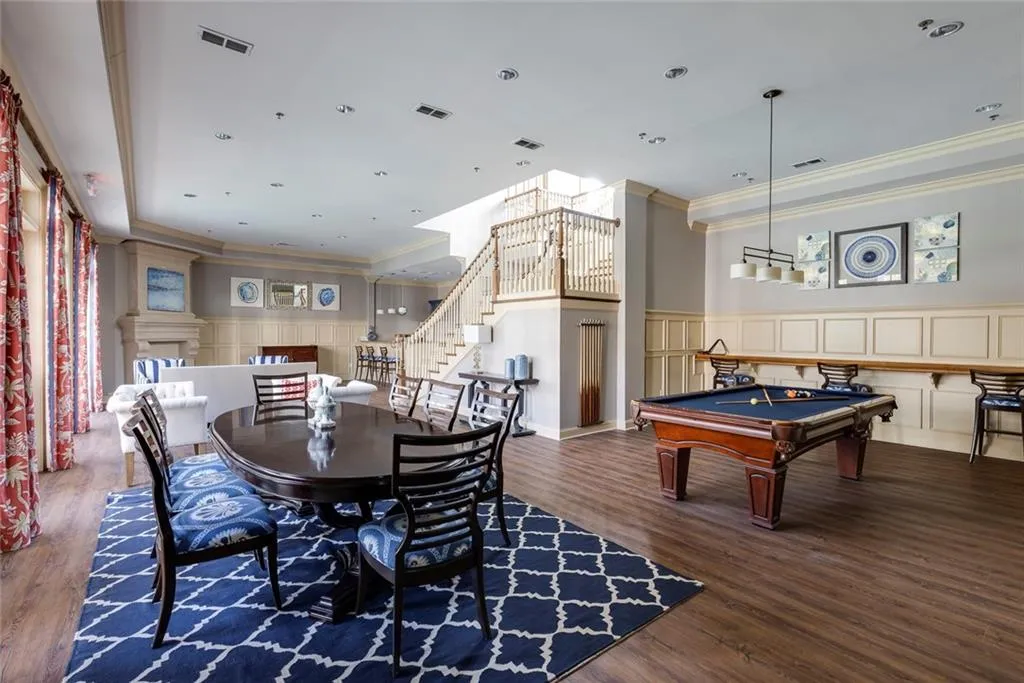 1175 Glenridge Place, Atlanta, Georgia 30342, 2 Bedrooms Bedrooms, ,1 BathroomBathrooms,Residential,Sold,1175 Glenridge Place,7537737
