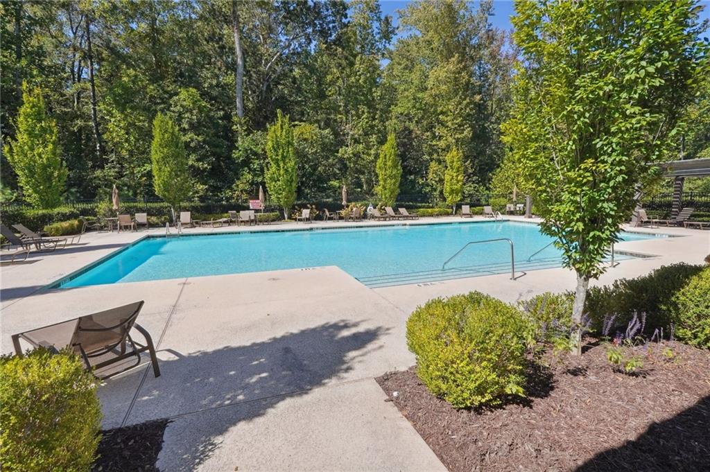 6377 Radiant Trace, Sandy Springs, Georgia 30328, 3 Bedrooms Bedrooms, ,4 BathroomsBathrooms,Residential,Sold,6377 Radiant Trace,7283851