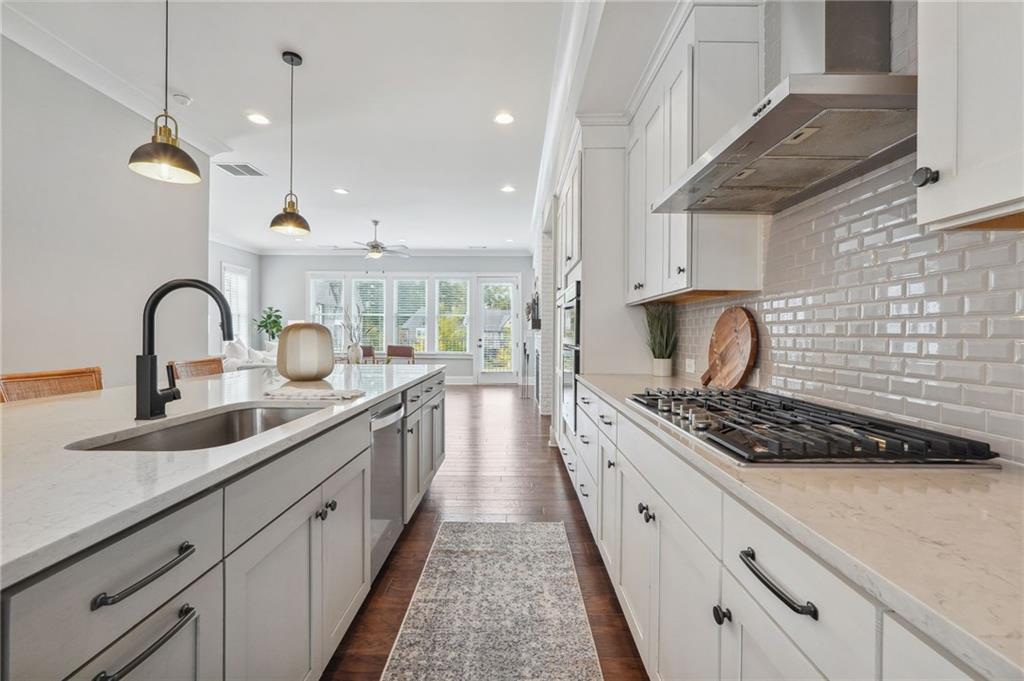 6377 Radiant Trace, Sandy Springs, Georgia 30328, 3 Bedrooms Bedrooms, ,4 BathroomsBathrooms,Residential,Sold,6377 Radiant Trace,7283851