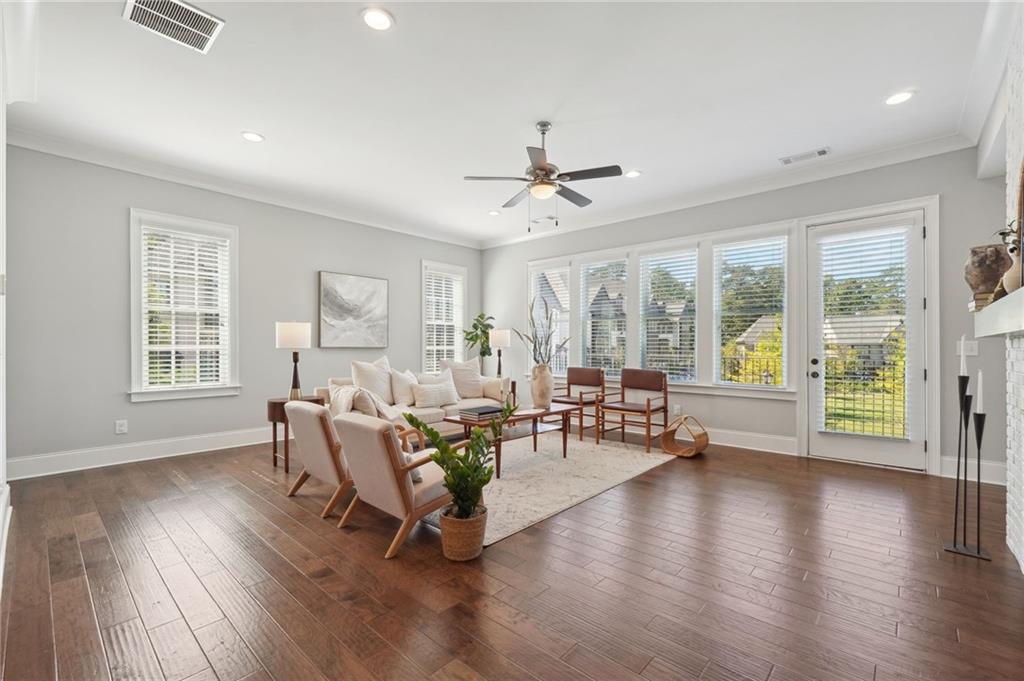 6377 Radiant Trace, Sandy Springs, Georgia 30328, 3 Bedrooms Bedrooms, ,4 BathroomsBathrooms,Residential,Sold,6377 Radiant Trace,7283851