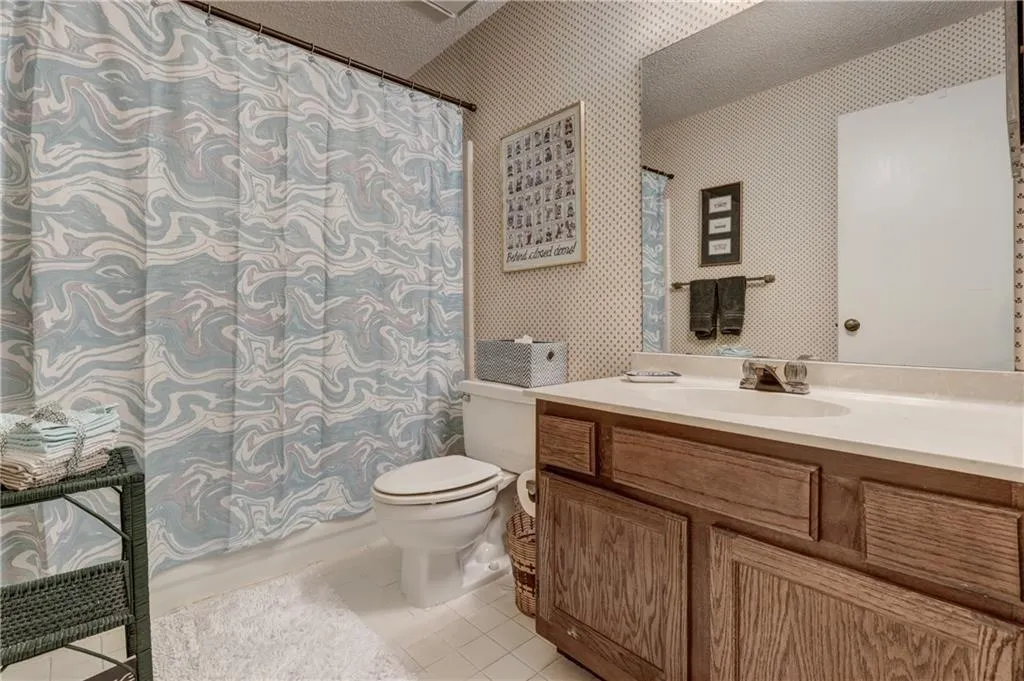 11 Dunwoody Springs Drive Unit 11, Sandy Springs, Georgia 30328, 3 Bedrooms Bedrooms, ,2 BathroomsBathrooms,Residential,Sold,11 Dunwoody Springs Drive Unit 11,6079486