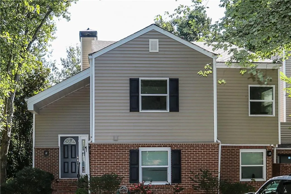 11 Dunwoody Springs Drive Unit 11, Sandy Springs, Georgia 30328, 3 Bedrooms Bedrooms, ,2 BathroomsBathrooms,Residential,Sold,11 Dunwoody Springs Drive Unit 11,6079486
