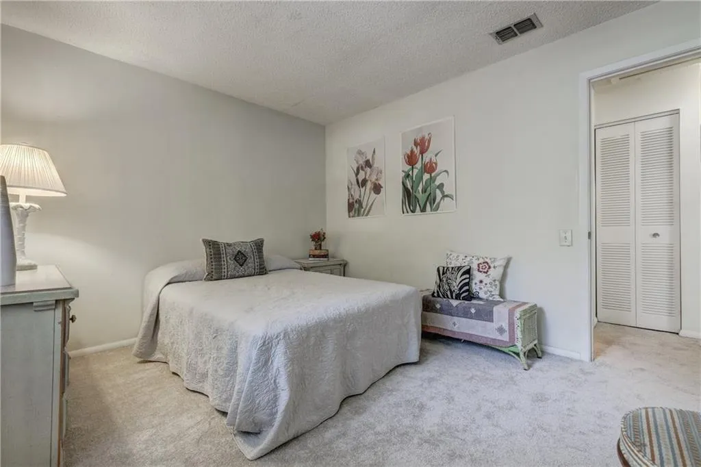 11 Dunwoody Springs Drive Unit 11, Sandy Springs, Georgia 30328, 3 Bedrooms Bedrooms, ,2 BathroomsBathrooms,Residential,Sold,11 Dunwoody Springs Drive Unit 11,6079486