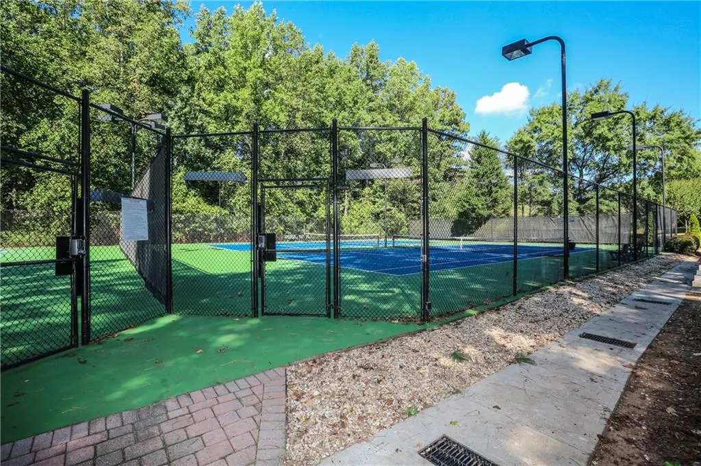 11 Dunwoody Springs Drive Unit 11, Sandy Springs, Georgia 30328, 3 Bedrooms Bedrooms, ,2 BathroomsBathrooms,Residential,Sold,11 Dunwoody Springs Drive Unit 11,6079486