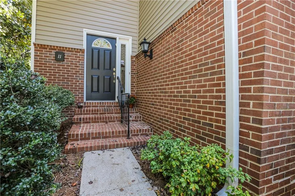 11 Dunwoody Springs Drive Unit 11, Sandy Springs, Georgia 30328, 3 Bedrooms Bedrooms, ,2 BathroomsBathrooms,Residential,Sold,11 Dunwoody Springs Drive Unit 11,6079486