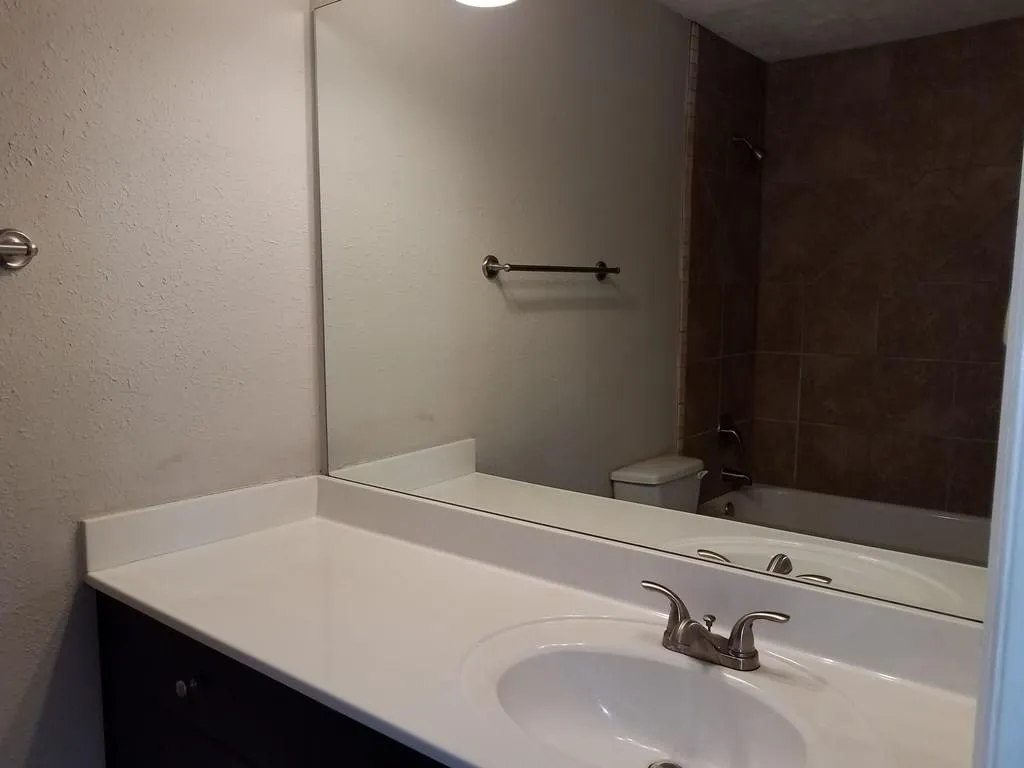 225 Winding River Drive Unit D, Sandy Springs, Georgia 30350, 2 Bedrooms Bedrooms, ,2 BathroomsBathrooms,Residential,Sold,225 Winding River Drive Unit D,6112114