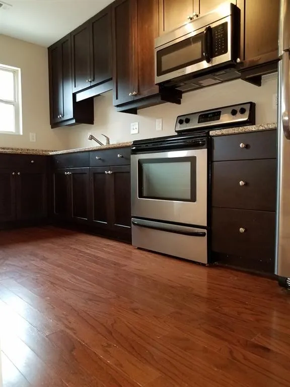 225 Winding River Drive Unit D, Sandy Springs, Georgia 30350, 2 Bedrooms Bedrooms, ,2 BathroomsBathrooms,Residential,Sold,225 Winding River Drive Unit D,6112114