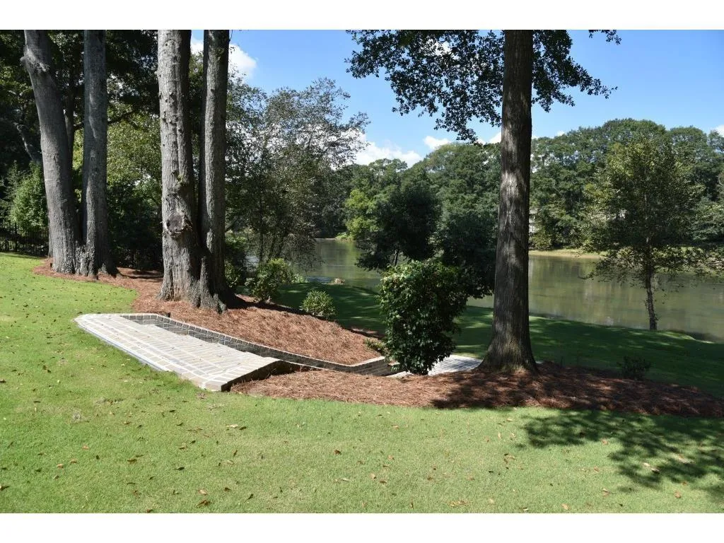 6240 River Chase Circle, Sandy Springs, Georgia 30328, 5 Bedrooms Bedrooms, ,4 BathroomsBathrooms,Residential,Sold,6240 River Chase Circle,5777277