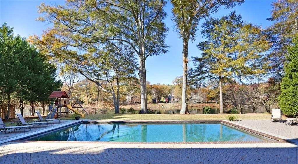6240 River Chase Circle, Sandy Springs, Georgia 30328, 5 Bedrooms Bedrooms, ,4 BathroomsBathrooms,Residential,Sold,6240 River Chase Circle,5777277