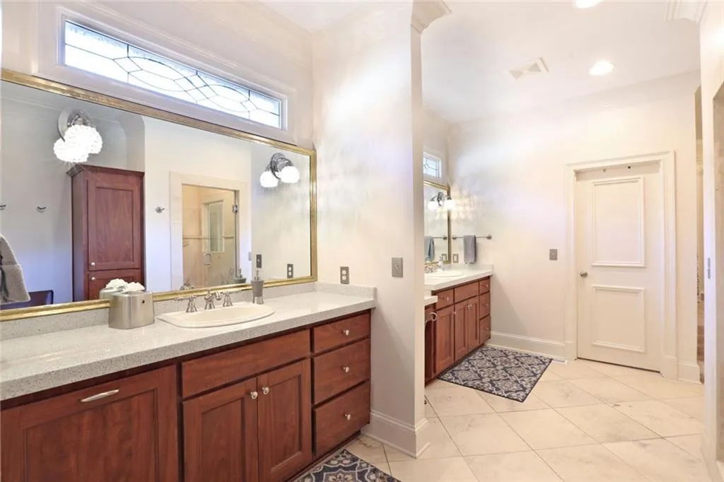 6240 River Chase Circle, Sandy Springs, Georgia 30328, 5 Bedrooms Bedrooms, ,4 BathroomsBathrooms,Residential,Sold,6240 River Chase Circle,5777277