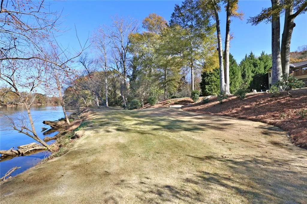 6240 River Chase Circle, Sandy Springs, Georgia 30328, 5 Bedrooms Bedrooms, ,4 BathroomsBathrooms,Residential,Sold,6240 River Chase Circle,5777277