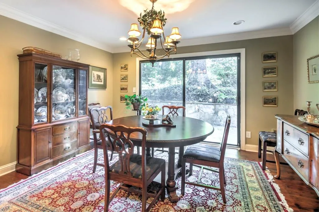 100 Bransford Road, Sandy Springs, Georgia 30342, 4 Bedrooms Bedrooms, ,3 BathroomsBathrooms,Residential,Sold,100 Bransford Road,5871000