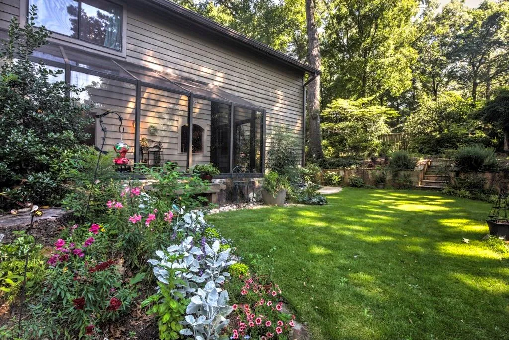 100 Bransford Road, Sandy Springs, Georgia 30342, 4 Bedrooms Bedrooms, ,3 BathroomsBathrooms,Residential,Sold,100 Bransford Road,5871000