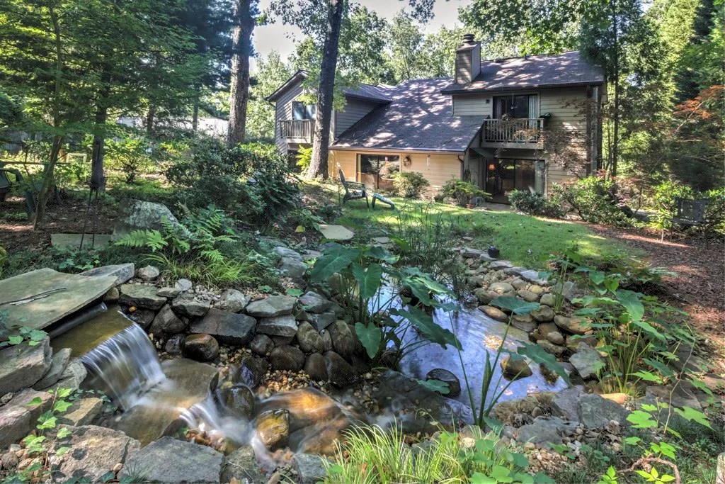 100 Bransford Road, Sandy Springs, Georgia 30342, 4 Bedrooms Bedrooms, ,3 BathroomsBathrooms,Residential,Sold,100 Bransford Road,5871000