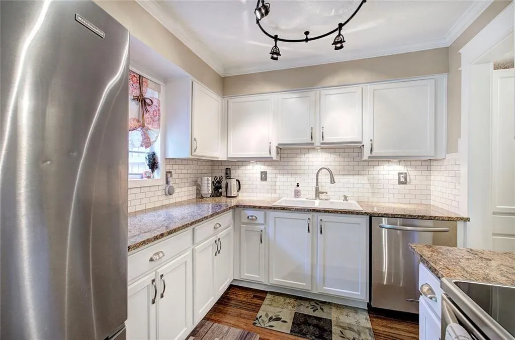 3200 Seven Pines Court Unit 108, Atlanta, Georgia 30339, 3 Bedrooms Bedrooms, 0 ,2 BathroomsBathrooms,Residential,For Sale,3200 Seven Pines Court Unit 108,7813048