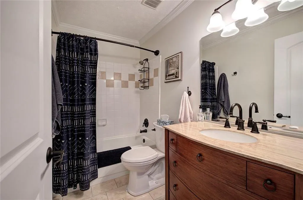 3200 Seven Pines Court Unit 108, Atlanta, Georgia 30339, 3 Bedrooms Bedrooms, 0 ,2 BathroomsBathrooms,Residential,For Sale,3200 Seven Pines Court Unit 108,7813048