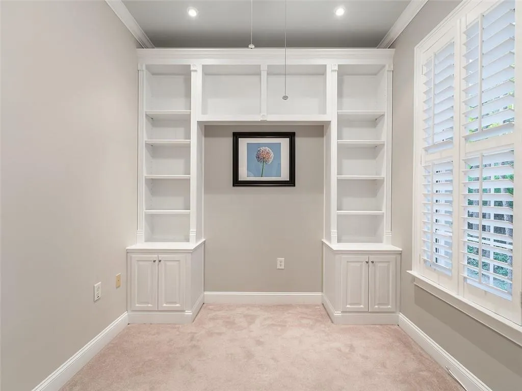 5415 Northland Drive Unit 103, Atlanta, Georgia 30342, 2 Bedrooms Bedrooms, ,2 BathroomsBathrooms,Residential,Sold,5415 Northland Drive Unit 103,6870212