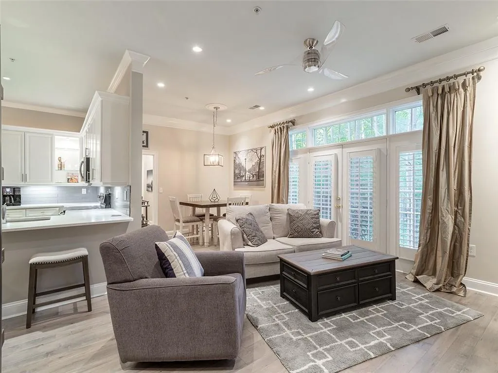 5415 Northland Drive Unit 103, Atlanta, Georgia 30342, 2 Bedrooms Bedrooms, ,2 BathroomsBathrooms,Residential,Sold,5415 Northland Drive Unit 103,6870212