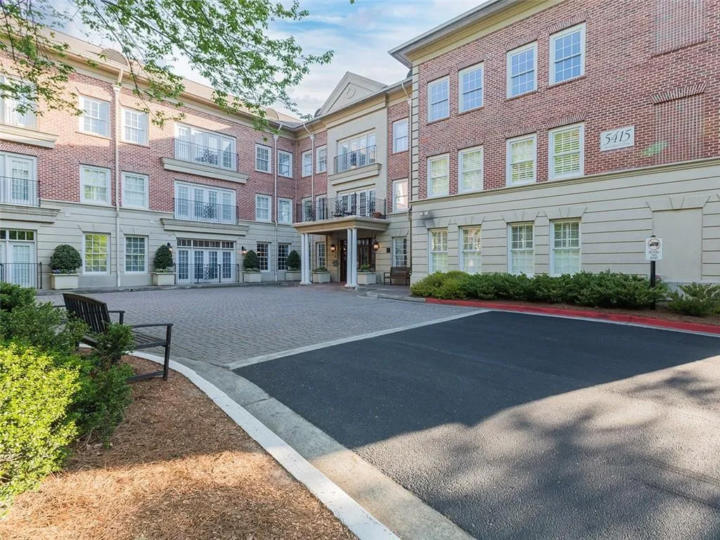 5415 Northland Drive Unit 103, Atlanta, Georgia 30342, 2 Bedrooms Bedrooms, ,2 BathroomsBathrooms,Residential,Sold,5415 Northland Drive Unit 103,6870212