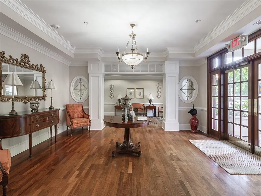 5415 Northland Drive Unit 103, Atlanta, Georgia 30342, 2 Bedrooms Bedrooms, ,2 BathroomsBathrooms,Residential,Sold,5415 Northland Drive Unit 103,6870212