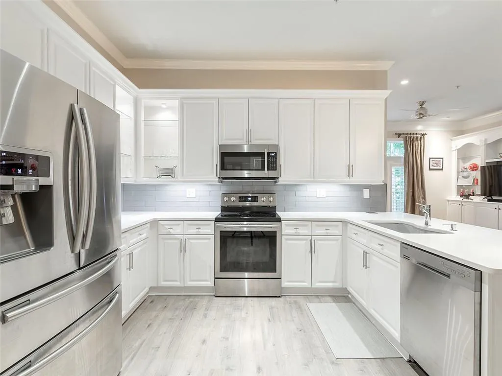 5415 Northland Drive Unit 103, Atlanta, Georgia 30342, 2 Bedrooms Bedrooms, ,2 BathroomsBathrooms,Residential,Sold,5415 Northland Drive Unit 103,6870212