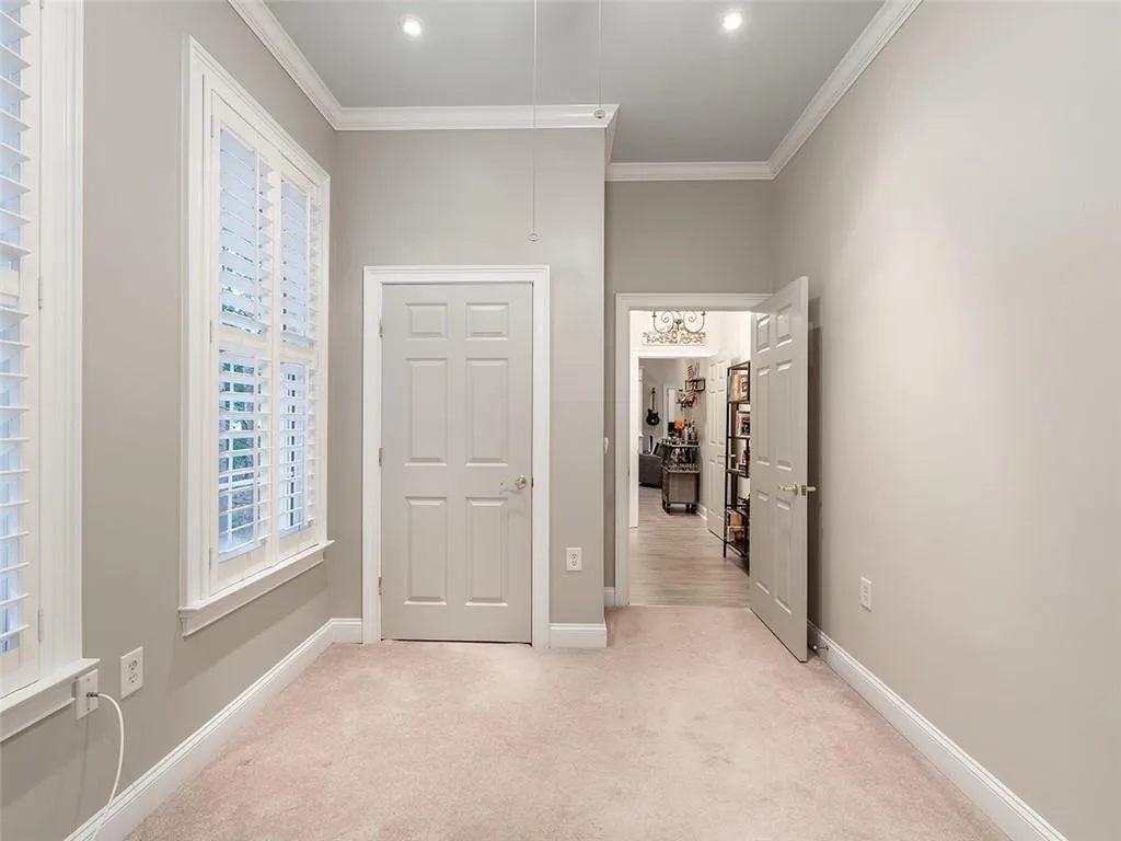 5415 Northland Drive Unit 103, Atlanta, Georgia 30342, 2 Bedrooms Bedrooms, ,2 BathroomsBathrooms,Residential,Sold,5415 Northland Drive Unit 103,6870212