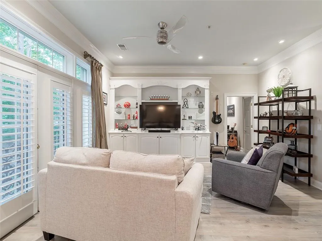 5415 Northland Drive Unit 103, Atlanta, Georgia 30342, 2 Bedrooms Bedrooms, ,2 BathroomsBathrooms,Residential,Sold,5415 Northland Drive Unit 103,6870212