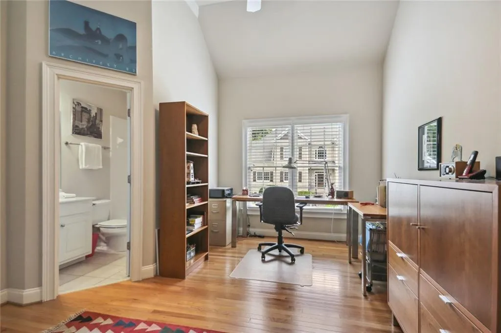 69 W Belle Isle Road, Atlanta, Georgia 30342, 3 Bedrooms Bedrooms, ,3 BathroomsBathrooms,Residential,Sold,69 W Belle Isle Road,7057327