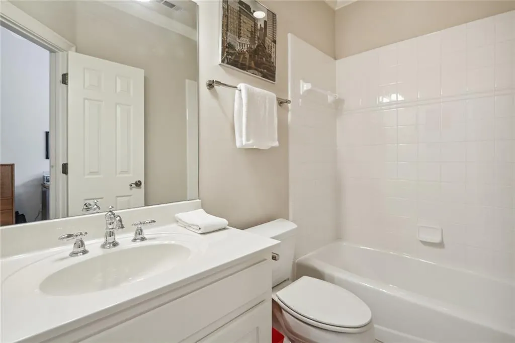 69 W Belle Isle Road, Atlanta, Georgia 30342, 3 Bedrooms Bedrooms, ,3 BathroomsBathrooms,Residential,Sold,69 W Belle Isle Road,7057327