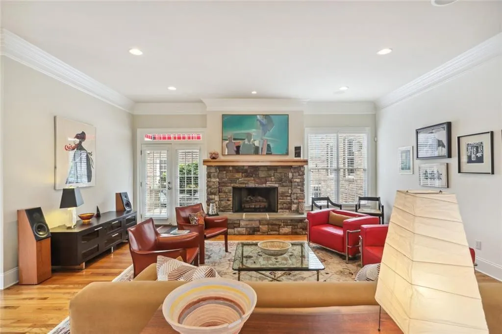 69 W Belle Isle Road, Atlanta, Georgia 30342, 3 Bedrooms Bedrooms, ,3 BathroomsBathrooms,Residential,Sold,69 W Belle Isle Road,7057327