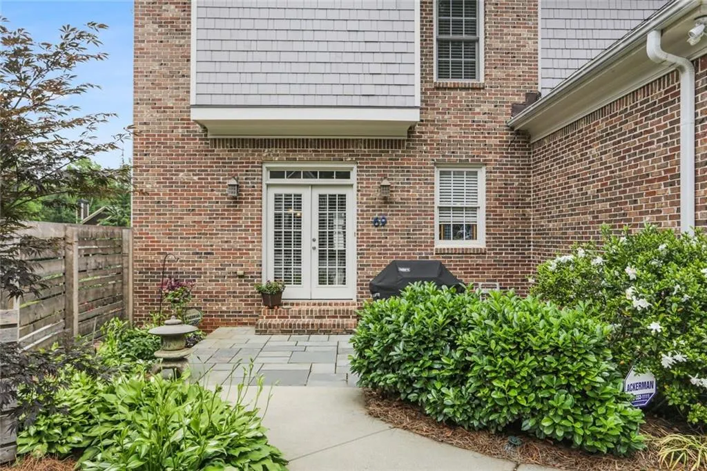 69 W Belle Isle Road, Atlanta, Georgia 30342, 3 Bedrooms Bedrooms, ,3 BathroomsBathrooms,Residential,Sold,69 W Belle Isle Road,7057327
