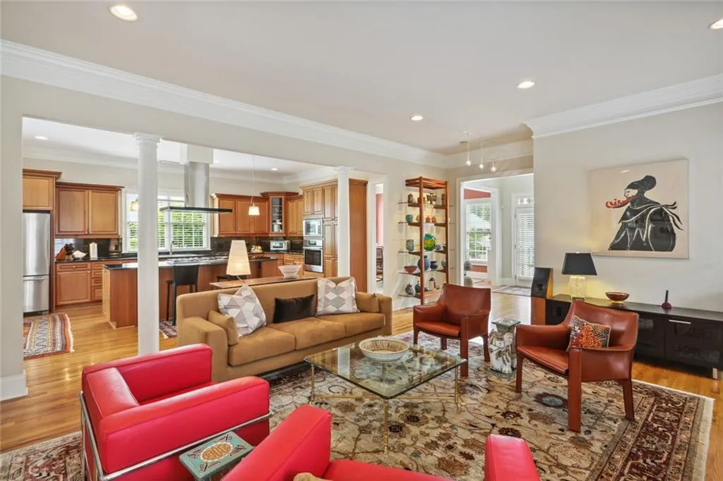 69 W Belle Isle Road, Atlanta, Georgia 30342, 3 Bedrooms Bedrooms, ,3 BathroomsBathrooms,Residential,Sold,69 W Belle Isle Road,7057327