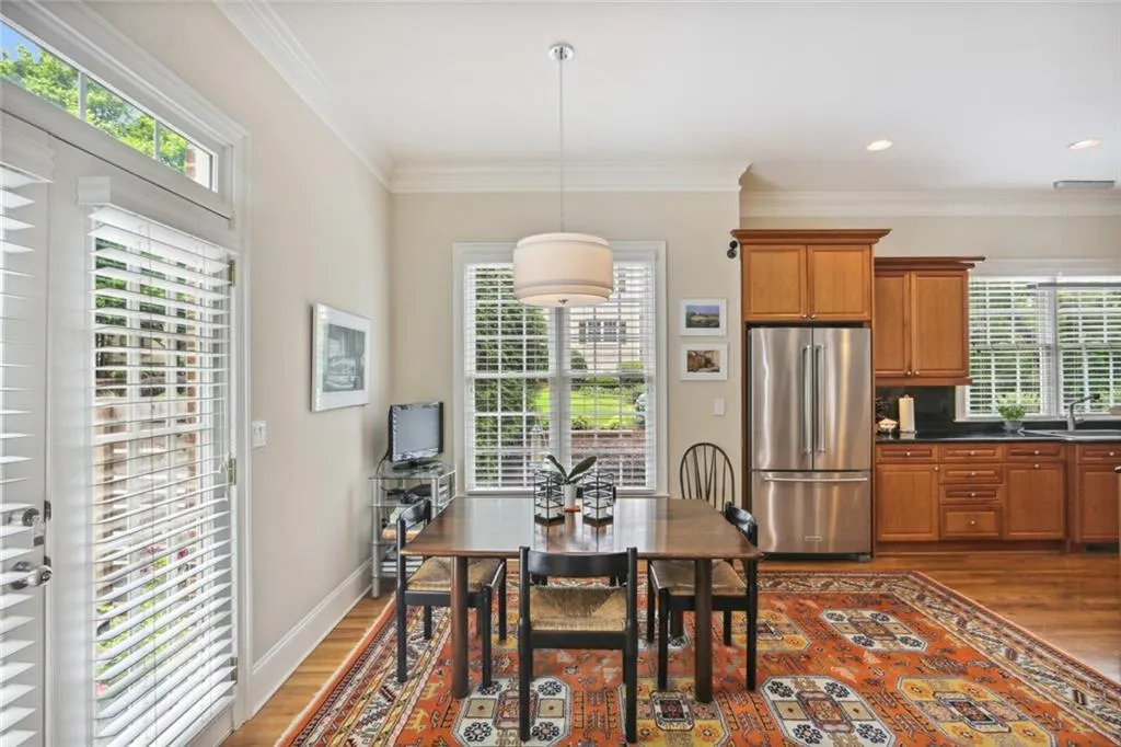 69 W Belle Isle Road, Atlanta, Georgia 30342, 3 Bedrooms Bedrooms, ,3 BathroomsBathrooms,Residential,Sold,69 W Belle Isle Road,7057327