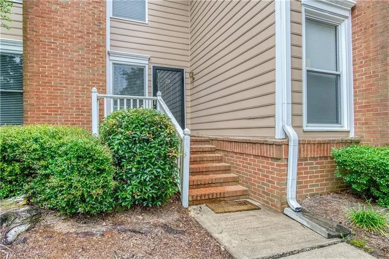 7500 Roswell Road Unit 23, Sandy Springs, Georgia 30350, 2 Bedrooms Bedrooms, ,2 BathroomsBathrooms,Residential,Sold,7500 Roswell Road Unit 23,6749626